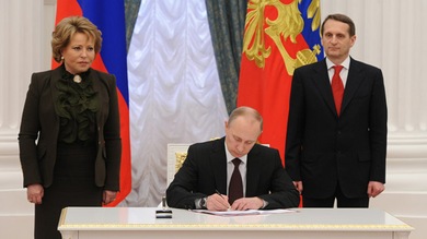 Putin firma la ley sobre la reunificación de Crimea y Sebastopol con Rusia (VIDEO)