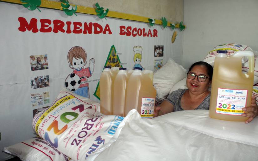 Merienda Escolar es distribuida en colegios de Managua