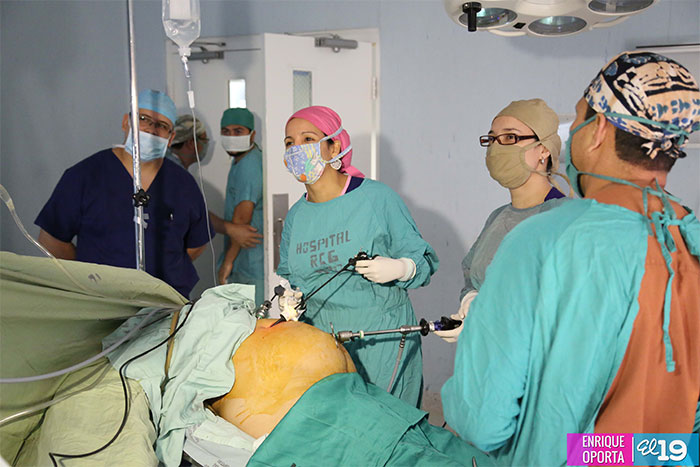 Médicos sandinistas en nueva jornada quirúrgica de hernia y vesículas