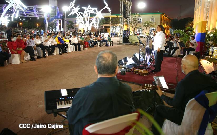 Juventud rinde homenaje al Cmdte. Chávez en concierto de Música Latinoamericana
