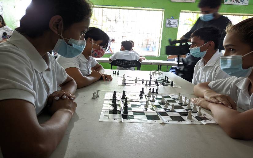 Estudiantes de Managua participan en liga relámpago de ajedrez