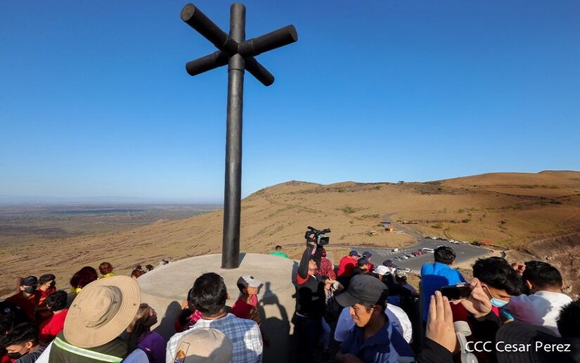 Inauguran Mirador Cruz de Bobadilla en Parque Volcán Masaya