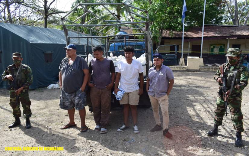 Ejército de Nicaragua retuvo a cuatro personas por tráfico ilegal de cianuro