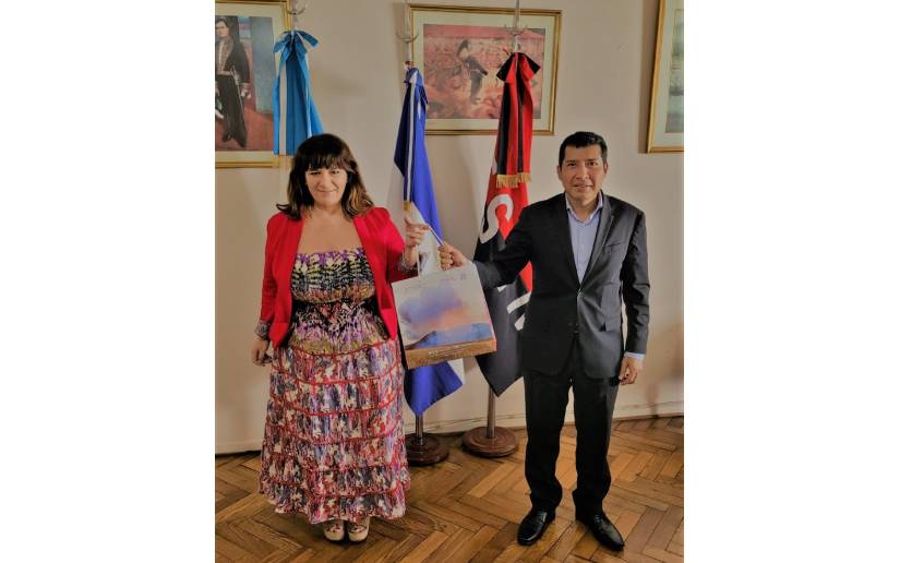 Experta en comunicación visita Embajada de Nicaragua en Argentina