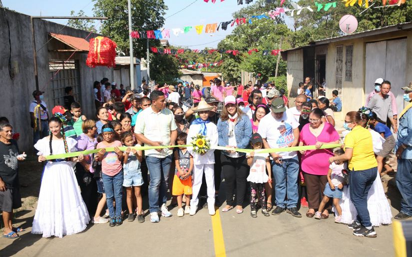 Alcaldía de Managua inaugura 10 cuadras de calles en barrios del distrito V 