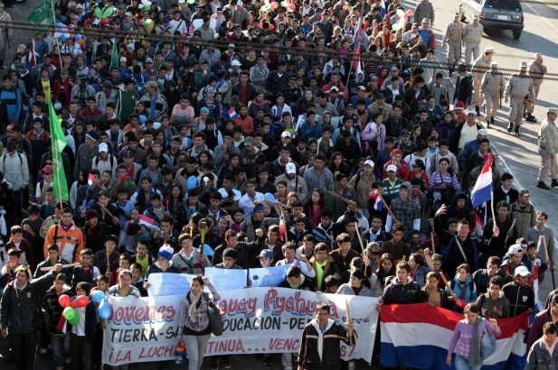 Paraguay vive tensión en vísperas de huelga general	