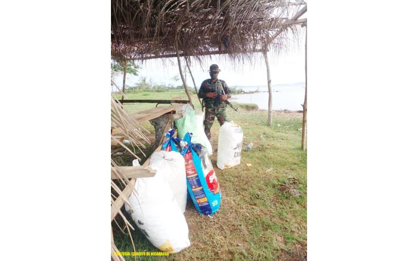 Ejército de Nicaragua realiza hallazgo de sacos de cianuro