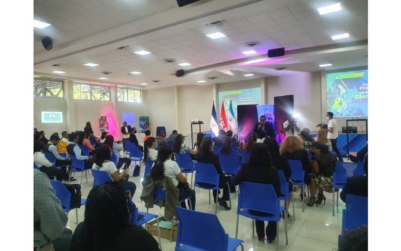 Ministerio de la Juventud se reúne con más de 200 maestrantes