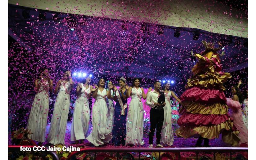Miss Teen rinde homenaje a Rubén Darío desde la ciudad de León