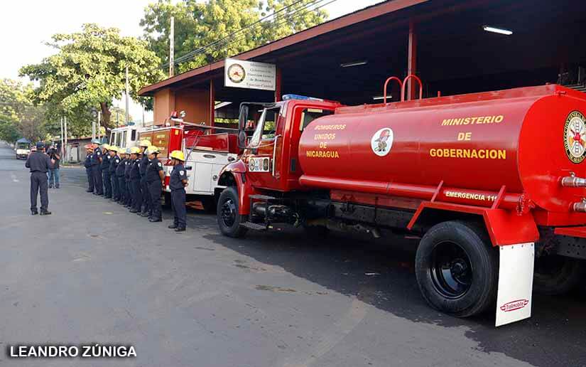 Salen camiones de bomberos hacia la nueva estación en Muy Muy, Matagalpa