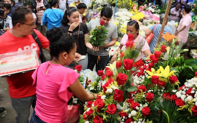 Amplia oferta de productos para Mamá en el mercado Roberto Huembes