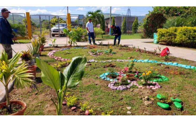Concurso jardines de mi pueblo en Sébaco