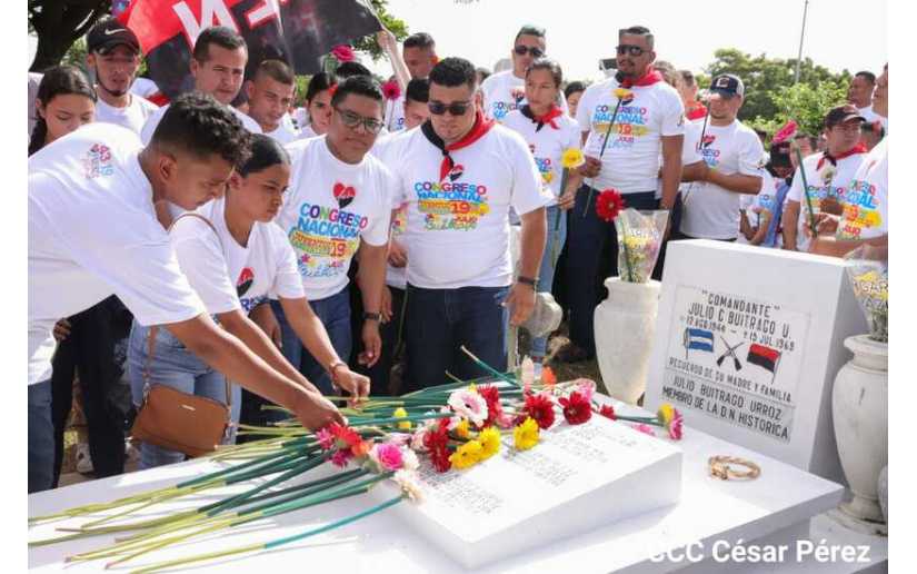 La Juventud Sandinista rinde honores al Comandante Julio Buitrago