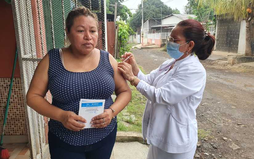 Realizan vacunación masiva en Managua en saludo al 43/19