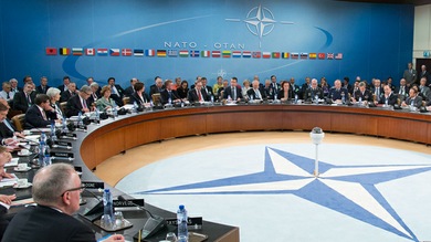 Rusia: El cese de la cooperación de la OTAN con Rusia recuerda a la Guerra Fría