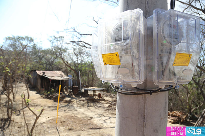 Comunidades de Mateare ya cuentan con energía eléctrica