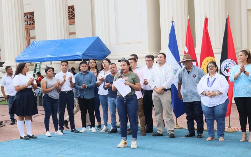 Empieza la celebración de la culminación de la Cruzada Nacional de Alfabetización