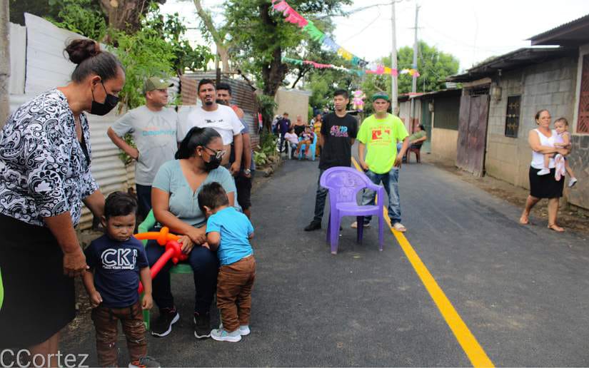 Familias del barrio El Perú recibe cuatro calles nuevas