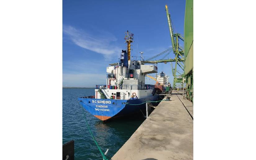Llega a Cuba barco con alimentos donados por el Gobierno de Nicaragua