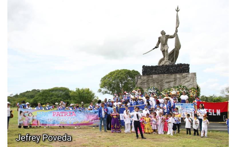 Servidores públicos honran el 166 aniversario de la Batalla de San Jacinto