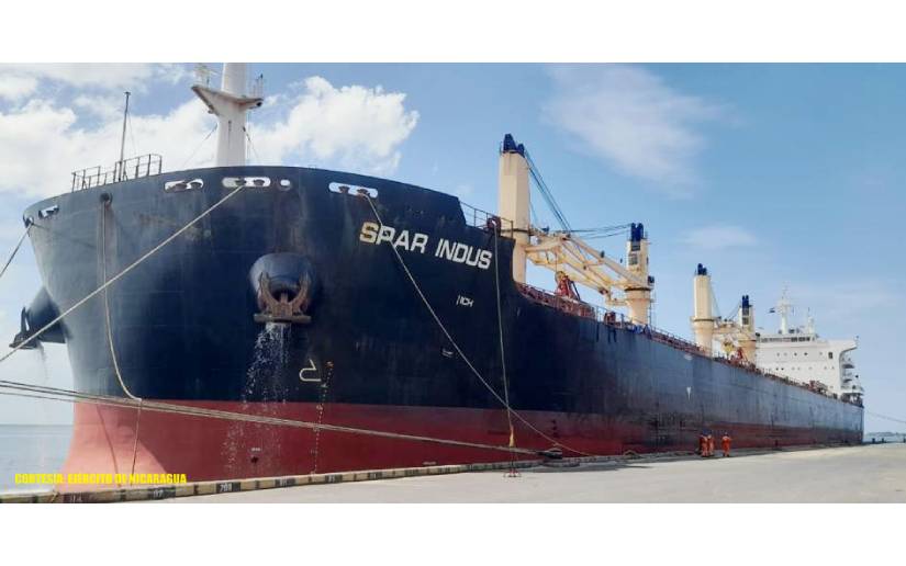 Fuerza Naval brinda protección e inspección a embarcaciones y flota pesquera industrial