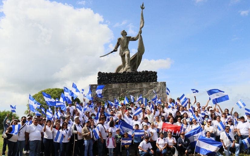 ¡Qué vivan los Héroes de San Jacinto!