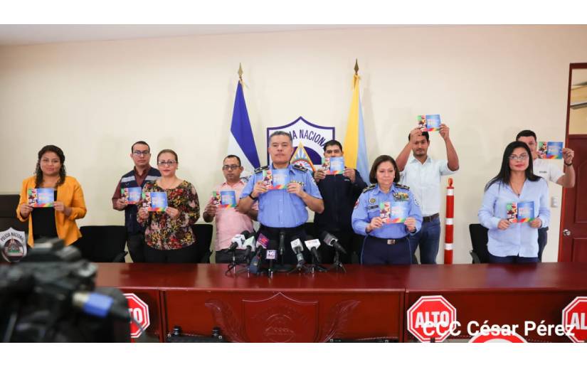 Presentan Cartilla de Educación Vial para la Protección de la Vida