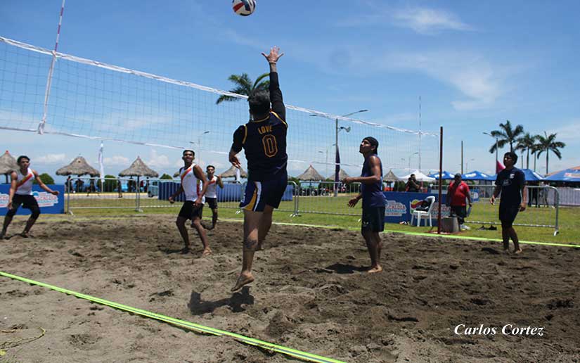 Realizan torneo de voleibol playa en el Puerto Salvador Allende