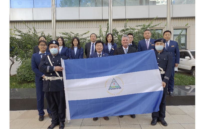 Se realiza la izada de la bandera nicaragüense en Beijing