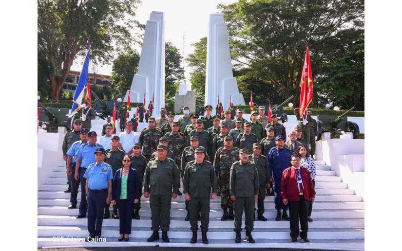 Ejército conmemora a sus hermanos de armas en el Día del Soldado de la Patria