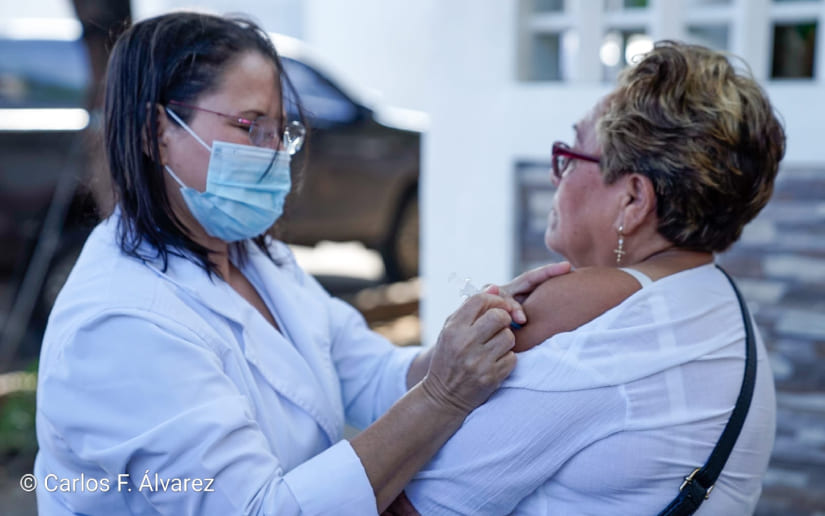 Vacunación contra el Covid-19 llega al barrio Carlos Nuñez