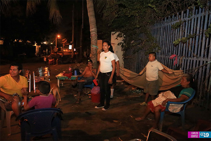 Familias permanecen en calma pero atentas a las recomendaciones de las autoridades