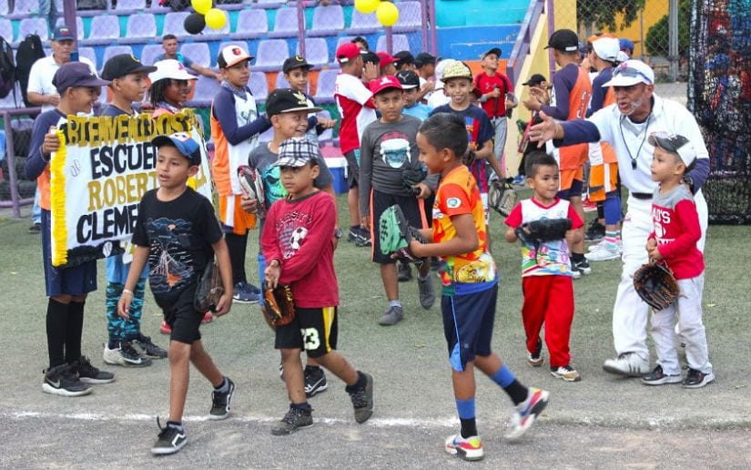 Inician prácticas en la Academia de Béisbol Roberto Clemente de Managua