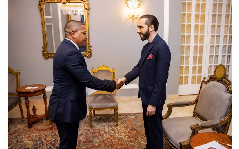 Nuevo Embajador de Nicaragua en El Salvador presenta Cartas Credenciales