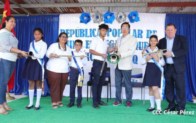 China entrega instrumentos musicales al Instituto Amistad Quebec en Teustepe, Boaco