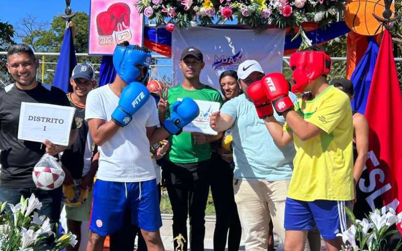 Movimiento Deportivo Alexis Argüello entrega uniformes y materiales deportivos en León Sur