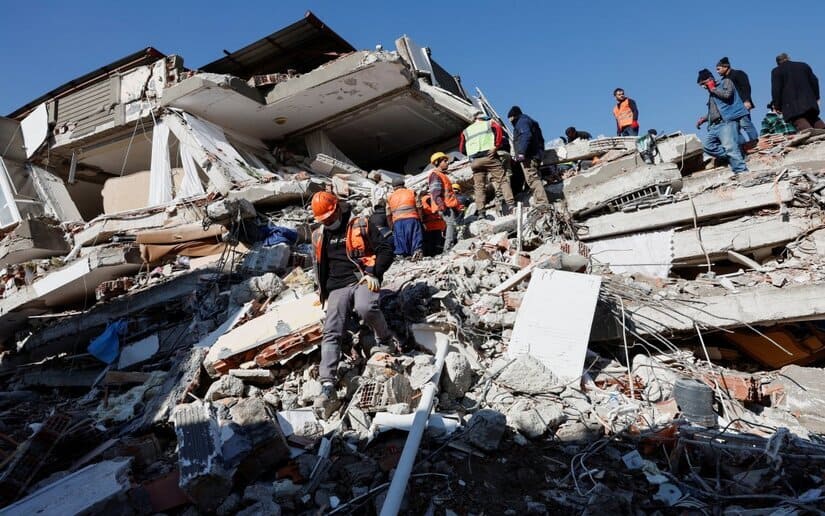 Sube a más de 31.000 la cifra de muertos por los devastadores terremotos en Turquía