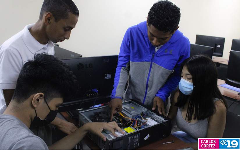 Inician clases en el Centro Tecnológico Ariel Darce