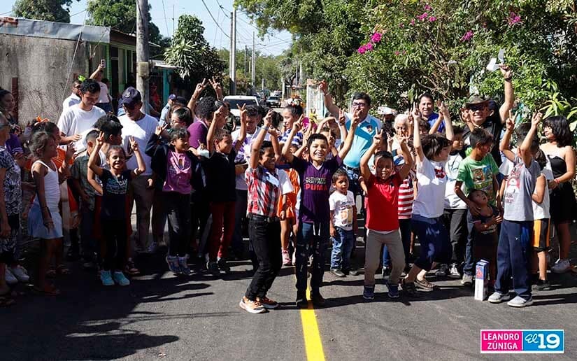 Pobladores del barrio Tierra Prometida disfrutan de cuatro calles nuevas