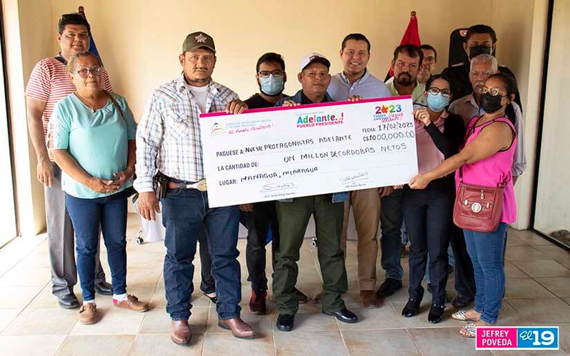 Programa Adelante entrega fondos a protagonistas de diversos rubros productivos