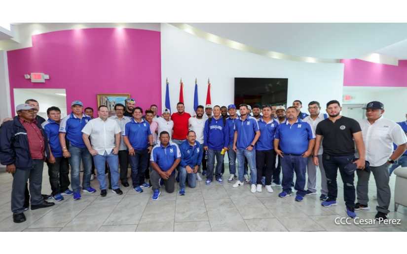 Selección de Béisbol de Nicaragua fue recibida en casa con honores