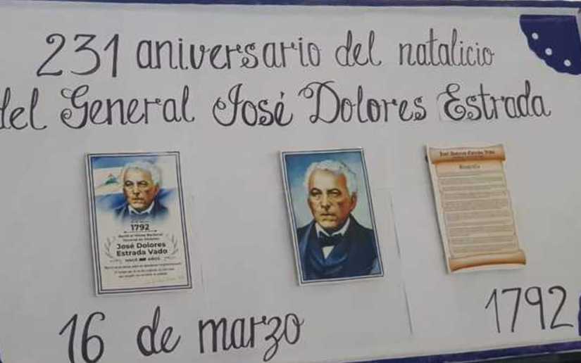 Futuros docentes saludan natalicio del General José Dolores Estrada