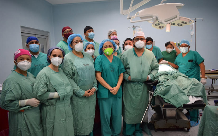 ¿Cuáles son los logros del programa nacional de cirugías en el vientre materno en Nicaragua?