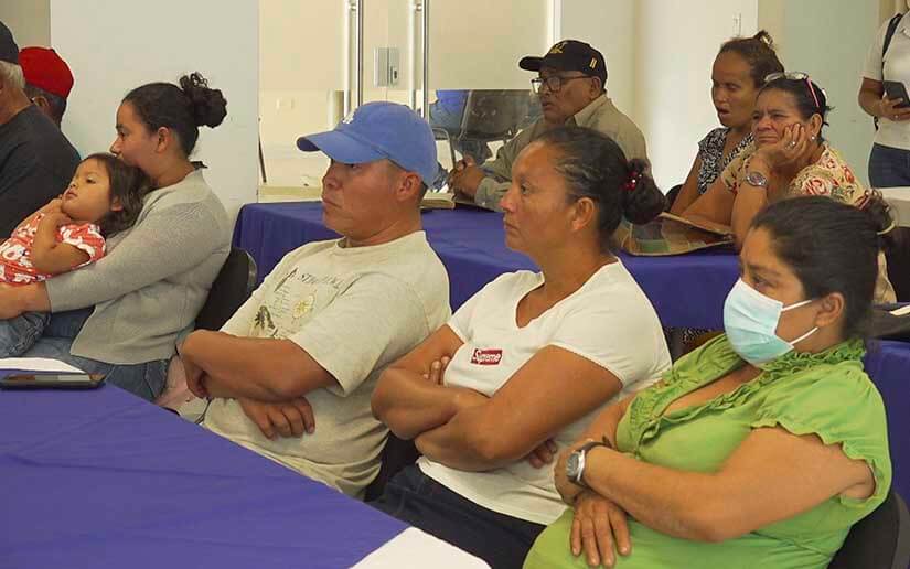 Productores de plátanos son capacitados para mejorar el riego de sus plantaciones
