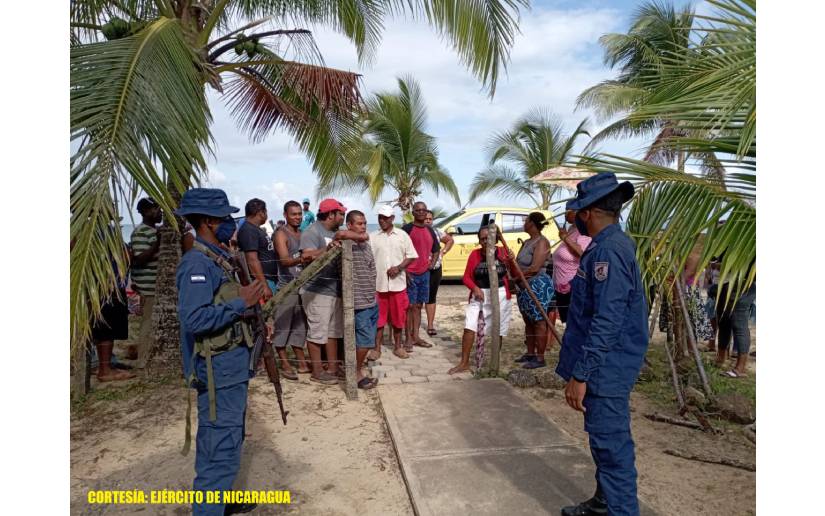 Fuerza Naval brinda protección y seguridad a entrega de bonos económicos