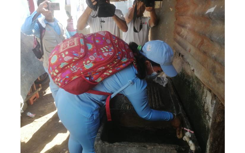 Conozca la importancia de aplicar abate en los recipientes con agua