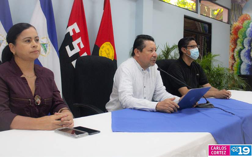 Comunidad educativa conmemora natalicio del poeta guerrillero Leonel Rugama
