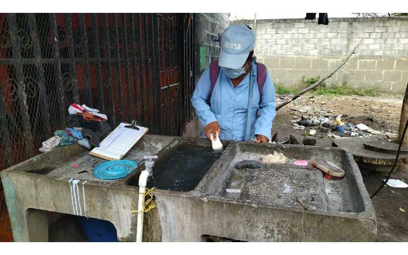 Realizan tercera jornada de lucha contra zancudos en barrio El Rodeo