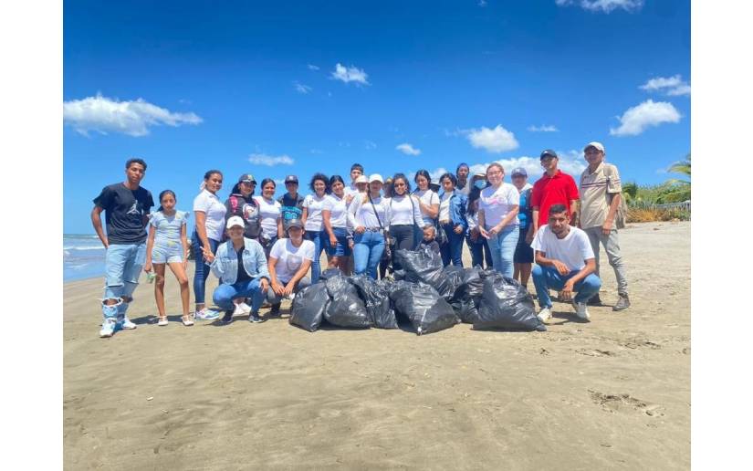 Movimiento Ambientalista realiza limpieza en los balnearios de Huehuete y La Boquita