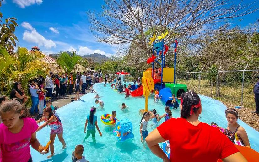Alcaldías municipales inauguraron parques acuáticos para el disfrute de las familias 